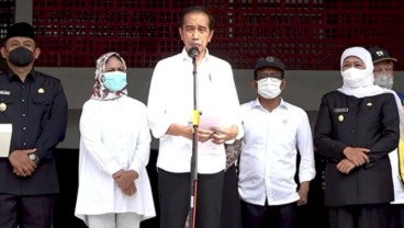 Jokowi Didampingi Iriana Resmikan Pasar Besar Ngawi