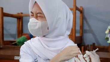 Vaksinasi Dosis Pertama di Kota Bandung Capai 100 Persen