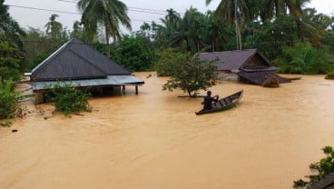 Banjir Mandailing Natal: Nelayan Hanyut Belum Ditemukan, Listrik Mati, Jalan Bisa Dilalui