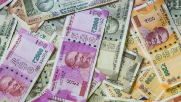 Rupee India Jadi Mata Uang Terburuk di Asia, Kok Bisa? 