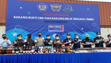 Jutaan Rokok dan Miras Ilegal Dimusnahkan, Kerugian Negara Capai Rp26 Miliar