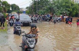 Sejumlah Jalan Protokol di Palembang Banjir