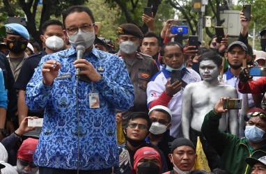 Anies Resmi Naikkan UMP DKI, Gaji Buruh di DKI Jadi Rp4,6 Juta