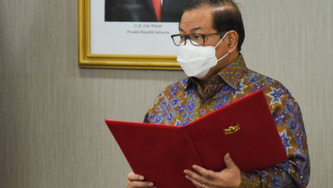Seskab Optimistis Pandemi Semakin Terkendali di 2022, Ekonomi Lebih Baik