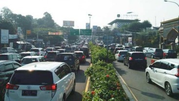Jalur Puncak-Cipanas Macet Total, Rekayasa Lalu Lintas Diterapkan