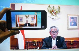 Jokowi Buka Bursa pada 2022, Ketua OJK Sebut Tantangan Utama Pasar Modal