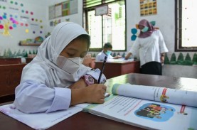 Kemendikbudristek Minta Pemerintah Daerah tidak Larang…