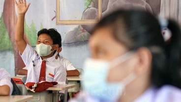 Siswa Antusias di Hari Pertama PTM Kapasitas 100 Persen