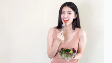 12 Makanan Ini Bisa Bikin Kulit Sehat dan Glowing, Mau Coba? 