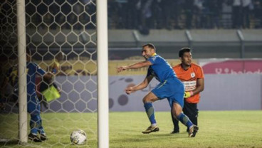 PPKM Diperpanjang, Liga 1 Uji Coba Pertandingan dengan Penonton