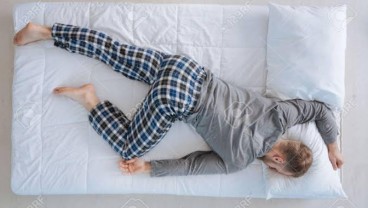 Ini Efek Tidur Tengkurap untuk Leher, Tulang Belakang, dan Punggung