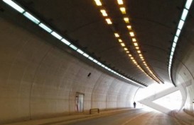 Wow! China Buka Terowongan Jalan Terpanjang di Bawah Danau