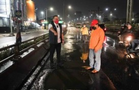 DPRD DKI Minta Anies Lebih Memperhatikan Jalan Rusak di Jakarta