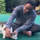 Anies Perkenalkan Lego, Kucing Berkaki Tiga Kesayangan Keluarganya