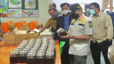 Produsen Madu Kuansing Minta Bantuan Gubernur Agar Bisa Jualan di Ritel Modern