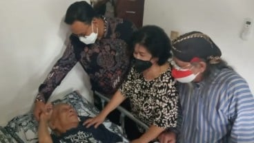 Sastrawan Remy Sylado Sakit Stroke, Anies Baswedan Kirim Ambulans dan Bantu Perawatan