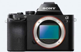 PERANGKAT FOTOGRAFI : Sony Tawarkan Kamera Profesional Hybrid Shooter 