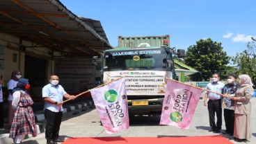 Food Station Kirim 21,5 Ton Beras FS Borneofood ke Kalimantan