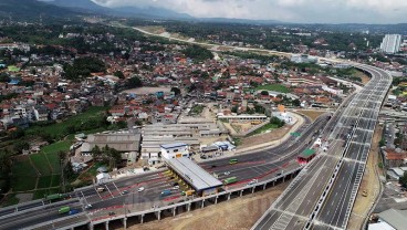 Tingkatkan Aksesibilitas Jawa Barat, Tol Cisumdawu Ditarget Beroperasi Penuh di Tahun Ini