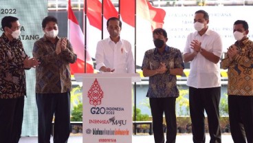 Jokowi Lepas Ekspor Perdana Smelter Grade Alumina Rp104 miliar