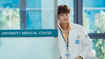 Bergenre Drama Fantasi, Ini 6 Karakter Utama Ghost Doctor