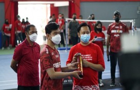 Jaring Atlet Muda, Gibran Gelar Kejurkot PBSI Surakarta