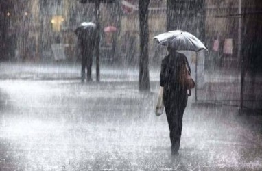 Cuaca Jakarta 29 Januari, Waspada Hujan Petir Disertai Angin Kencang