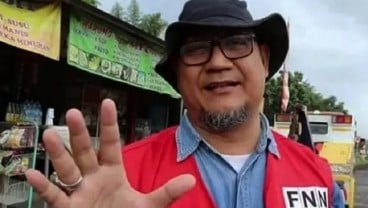 Kasus Ujaran Kebencian, Edy Mulyadi Bawa Pakaian dan Alat Mandi ke Bareskrim Polri