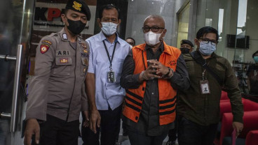 Telusuri TPPU Bupati Buru Selatan, KPK Sita Dua Mobil dan Dokumen Transaksi