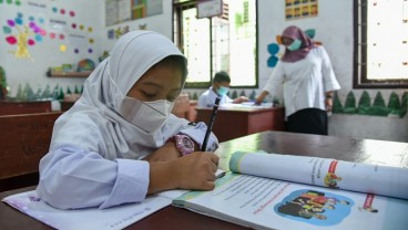 Presiden Minta Evaluasi PTM 100 Persen, KPAI: Demi Keselamatan Anak