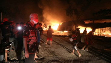 Relokasi Pasar Johar Kebakaran, Ganjar Pranowo Usir Warga yang Halangi Damkar 