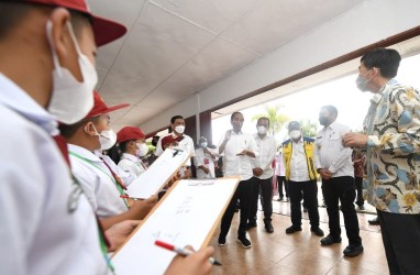 Momen Jokowi Bertemu Anak-Anak Pandai Matematika di Sumut