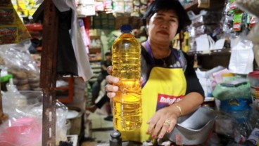 Ada Pedagang di Pasar Tradisional Kediri Jual Minyak Goreng di atas HET