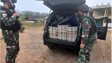 Anggota TNI Gagalkan Penyelundupan Ratusan Burung Kacer di Kalbar