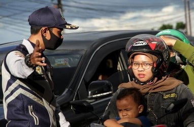 CEK FAKTA: Polda Metro Jaya Razia Masker, Bisa Kena Denda Rp250.000