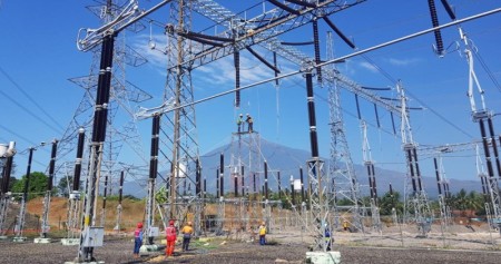 Ilustrasi. Salah satu gardu induk yang dioperasikan PLN./Istimewa