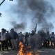 Ratusan Pemuda Lombok Tengah Blokir Jalan ke Sirkuit Mandalika
