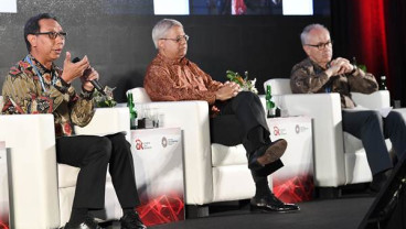 OJK Ungkap Faktor yang Bikin Pinjol Ilegal dan Investasi Bodong Diminati