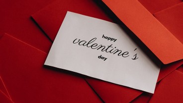 Rekomendasi Hadiah Valentine sesuai Love Language Pasangan