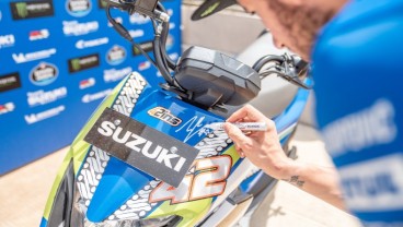 Untuk Keperluan di Paddock Sirkuit, Suzuki Siapkan 5 Unit Motor NEX II dan Crossover