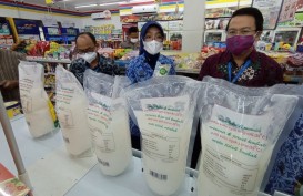 Warga Kabupaten Cirebon Masih Sulit Dapatkan Minyak Goreng HET 
