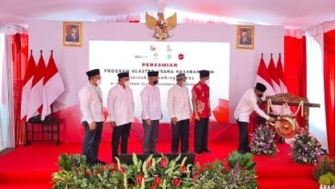 Perkuat Usaha Mikro, OJK Resmikan Klaster Peternakan Bank Wakaf Mikro