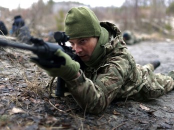 Darurat Militer! Penduduk Pria Usia 18-60 Dilarang Keluar Ukraina