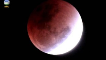 Bulan Akan Dihantam 3 Ton Sampah Antariksa