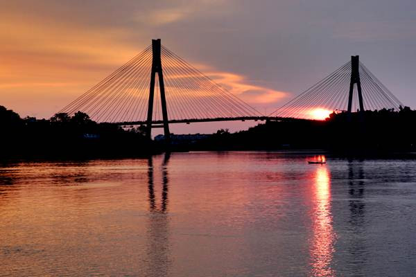 Akankah Jembatan Babin Bernasib Sama Seperti Selat Sunda?