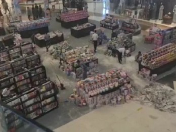 5 Orang Terluka, Polisi Selidiki Penyebab Runtuhnya Ornamen di Lippo Mall Kemang saat Angin Kencang