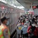 140.000 Orang Naik KRL Pagi Ini, Stasiun Bogor Paling Ramai