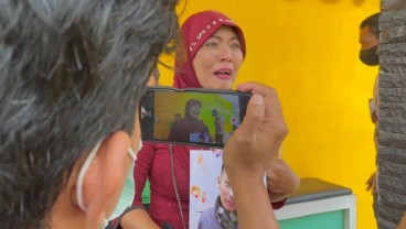 Ibu Kandung WNI yang Terjebak di Ukraina: Saya Tidak Punya Harta Apa-apa Kecuali Dia