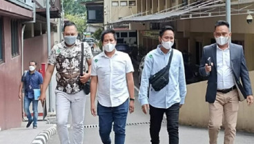 Crazy Rich Doni Salmanan Tersangka dan Ditahan, Polisi Sita Sebundel Rekening, iPhone 13 Pro Max hingga Akun Youtube 