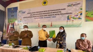 MKKS SMK Swasta se-Pekanbaru dan BPJamsostek Teken MoU Perlindungan Bagi Siswa Magang